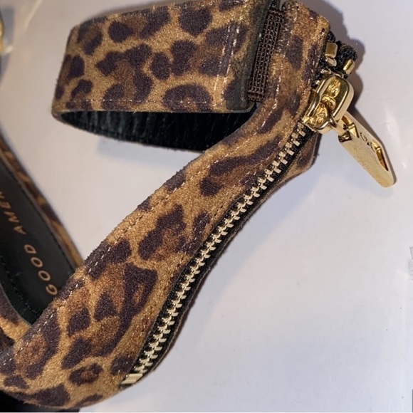 Good American sandals leopard ankle strap oversized chain 5.5 NEW
Brand new - Picture 6 of 8